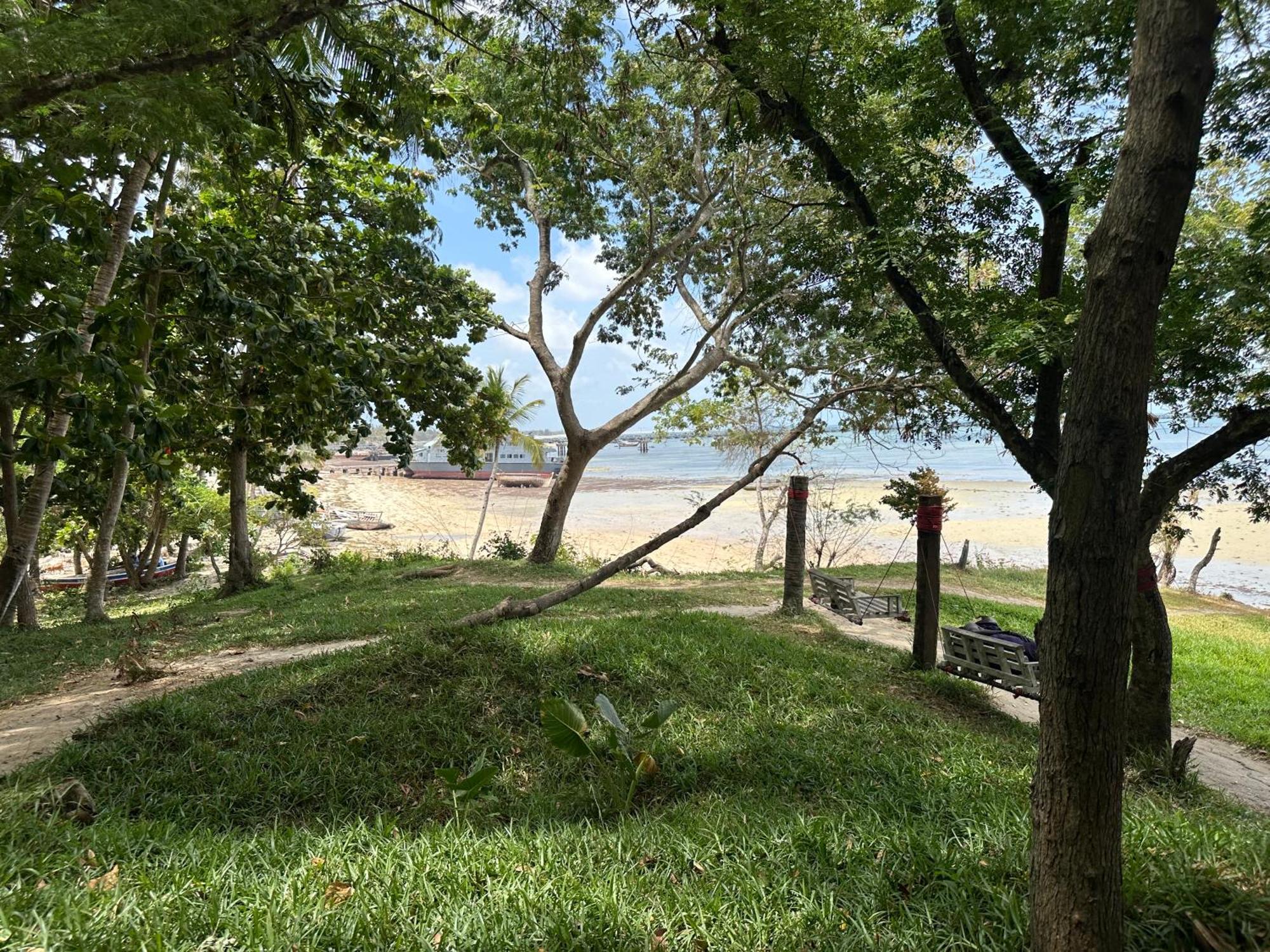Maweni Beach Bungalows Kilindoni Exteriör bild