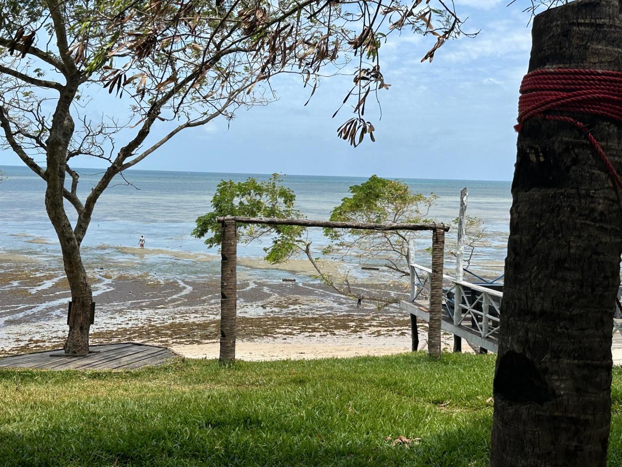 Maweni Beach Bungalows Kilindoni Exteriör bild